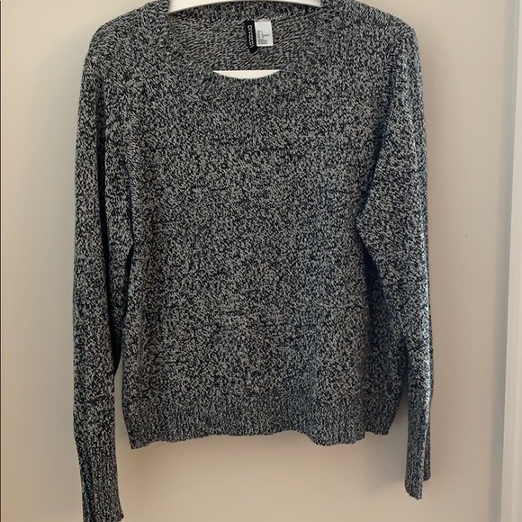 H&M Black and Gray Sweater - Picture 1 of 3